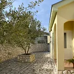 Mikecin Novigrad (Dalmatia)