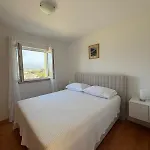 Mikecin * Novigrad (Dalmatia)