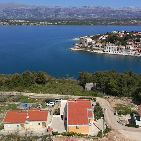 Mikecin Apartman