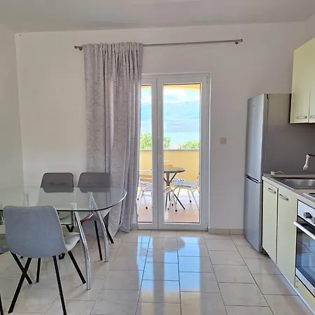 Mikecin Novigrad (Dalmatia)